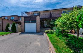 Terraced house – Etobicoke, Toronto, Ontario,  Canada for C$1,067,000