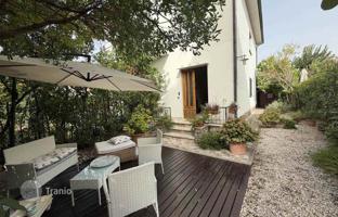 3-bedroom apartment 100 m² in Pietrasanta for 600,000 €