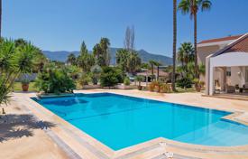 Exclusive Seaside Villa with a Large Plot in İzmir Narlıdere for 4,939,000 €