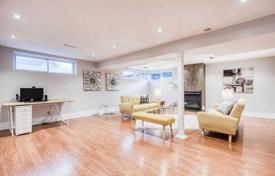 Townhome – North York, Toronto, Ontario,  Canada for C$2,001,000