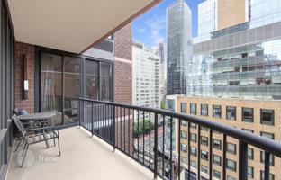 Luxury one-bedroom apartment in Manhattan, New York, USA for $1,195,000