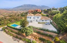 Modern Renovated Villa in Marbella East, Marbella, Spain for 2,400,000 €