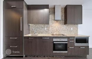 4-bedroom apartment in Yonge Street for C$894,000