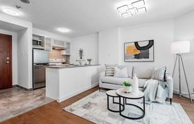 Apartment – Queens Quay West, Old Toronto, Toronto,  Ontario,   Canada for C$721,000