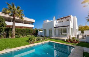5-bedroom villa 349 m² in Marbella for 1,330,000 €