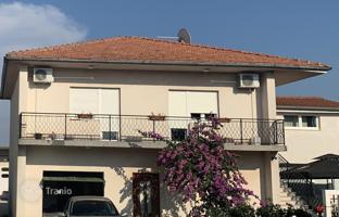 6-room house 220 m² in Pula for 550,000 €