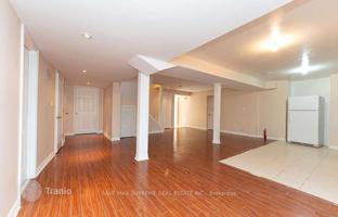 13-bedroom house in Scarborough for C$2,194,000