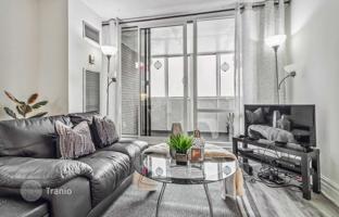 3-bedroom apartment in Etobicoke for C$831,000