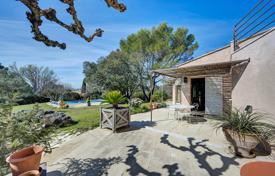 Detached house – Lauris, Provence - Alpes - Cote d'Azur, France for 1,090,000 €