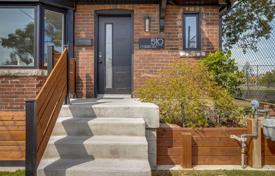 Townhome – East York, Toronto, Ontario,  Canada for C$1,291,000