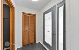 9-bedroom house in Etobicoke for C$1,447,000