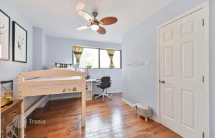 9-bedroom townhouse in Old Toronto for 1,502,000 €