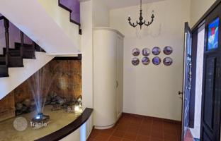 5-bedroom cottage 300 m² in Germasogeia for 1,300,000 €
