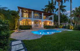 Comfortable villa with a pool, a garage and terraces, Miami Beach, USA for $3,650,000