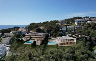5-bedroom house 378 m² in Kalonji for 2,100,000 €