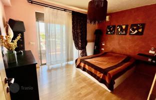 3-bedroom apartment 197 m² in Agios Nikolaos (Crete) for 400,000 €