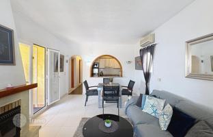 2-bedroom cottage 146 m² in Alicante for 450,000 €