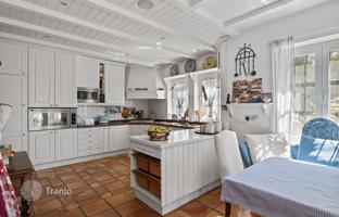 4-bedroom villa 658 m² in Benahavis for 3,250,000 €