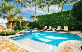 Spacious villa with a private garden, a swimming pool, a garage, a dock, terraces and views of the bay, Miami Beach, USA for 5,599,000 €