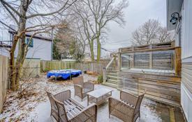 Townhome – East York, Toronto, Ontario,  Canada for C$1,621,000
