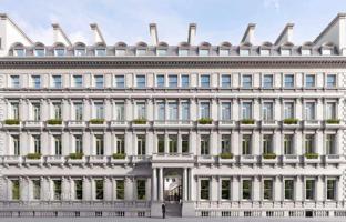 72 new flats in residential complex in London for From 1,948,000 €