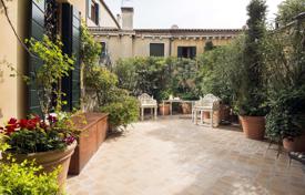 Spacious apartment with a terrace and canal views in the historic palace, Venice, Italy for 7,000,000 €