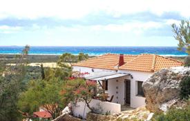 Three traditional furnished houses with a sea view on a large plot in Lakonia, Peloponnese, Greece for 600,000 €