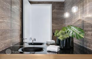 3-bedroom apartments in condo 210 m² in Miami Beach for $3,400,000