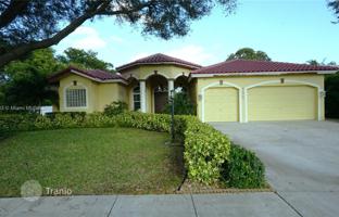 5-bedroom house 373 m² in Davie for $1,295,000