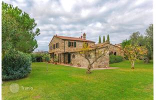 8-bedroom cottage in Livorno for 1,800,000 €
