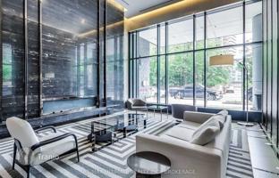 5-bedroom apartment in Lillian Street for C$855,000
