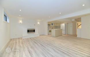 5-bedroom house in Etobicoke for C$2,373,000