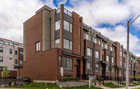 Terraced house – North York, Toronto, Ontario,  Canada for C$1,228,000