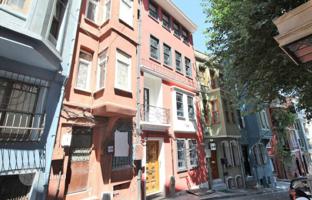 4-bedroom apartment in new building 340 m² in Fatih for 77,184,000 TRY
