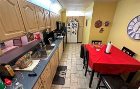 Townhome – Sunrise, Florida, USA for $415,000