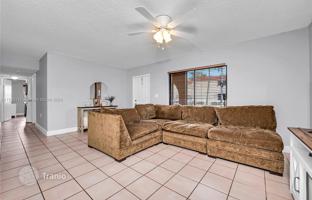 3-bedroom apartments in condo 102 m² in Hialeah for $335,000