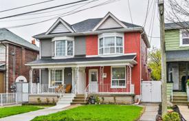 Terraced house – York, Toronto, Ontario,  Canada for C$1,005,000