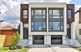Terraced house – North York, Toronto, Ontario,  Canada for C$1,830,000