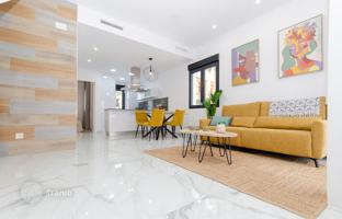 3-bedroom villa 105 m² in Torrevieja for 424,000 €