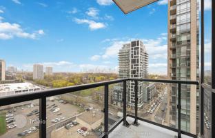 4-bedroom apartment in Bathurst Street for C$1,230,000