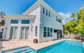 Fully refurbished villa with a pool, a garage and a terrace, Aventura, USA for $1,549,000