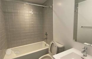 7-bedroom apartment in College Street for C$2,098,000