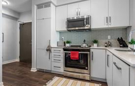Apartment – Yonge Street, Toronto, Ontario,  Canada for C$914,000