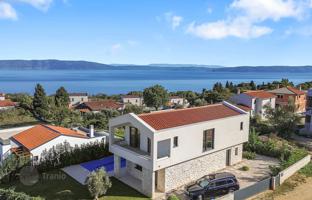 3-bedroom house 165 m² in Rabac for 799,000 €