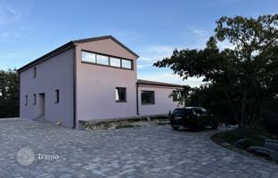 7-room house 303 m² in Gračišće for 1,260,000 €