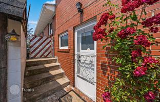 9-bedroom townhouse in Etobicoke for C$1,184,000