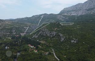 Land plot 170,000 m² in Danilovgrad (city) for 179,000 €