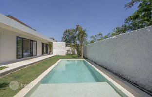 3-bedroom villa 320 m² in Ungasan for $465,000