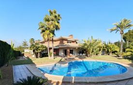 Beautiful villa with a pool and a tennis court, Benidorm, Spain for 1,800,000 €
