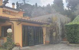 Two-storey villa with a garden in Bagno a Ripoli, Tuscany, Italy for 1,800,000 €